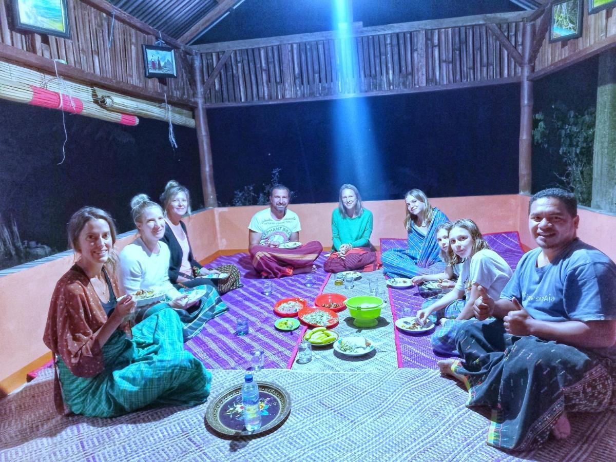 Sun Rice Homestay Ruteng Exterior foto